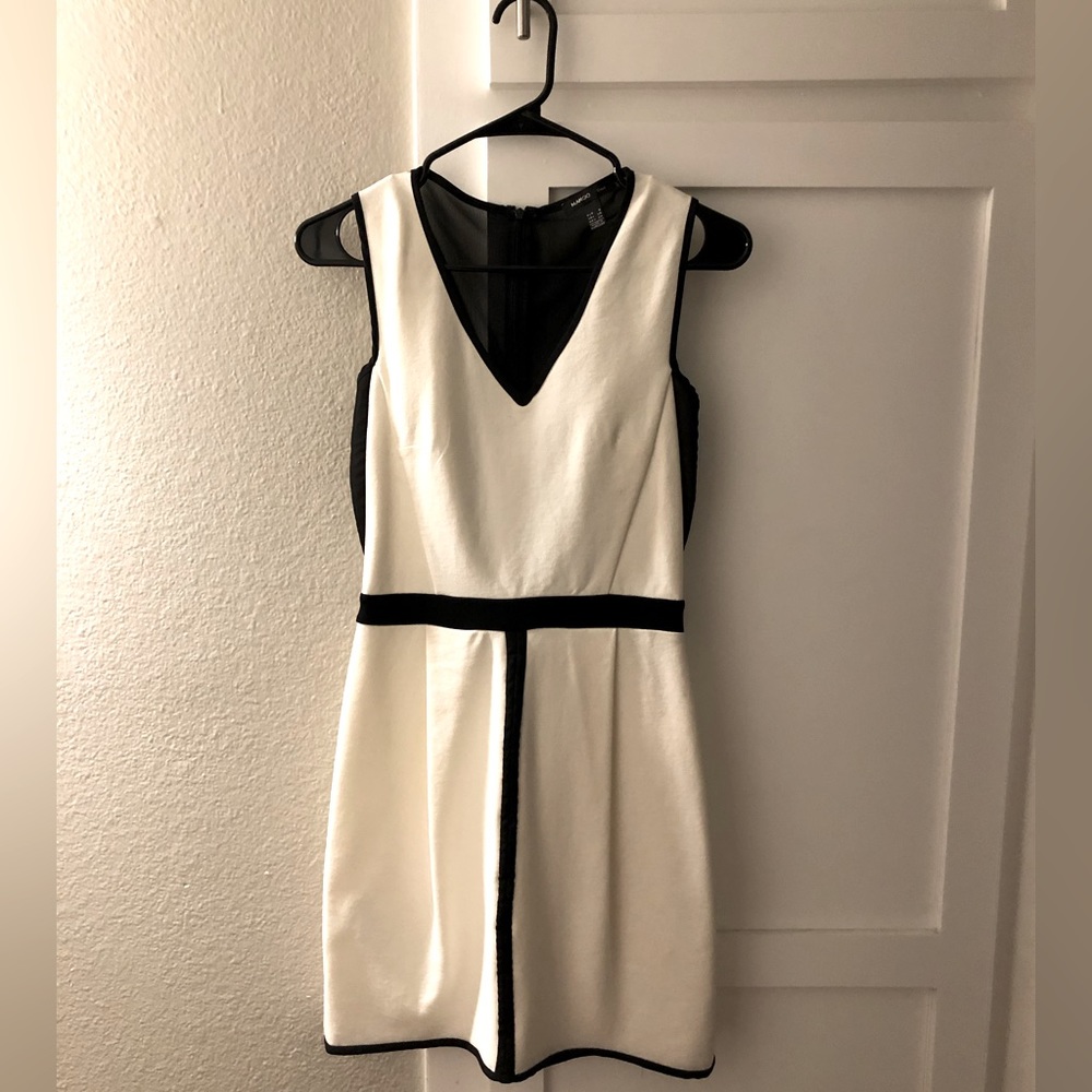 NWOT Mango white and black mini dress, size XS